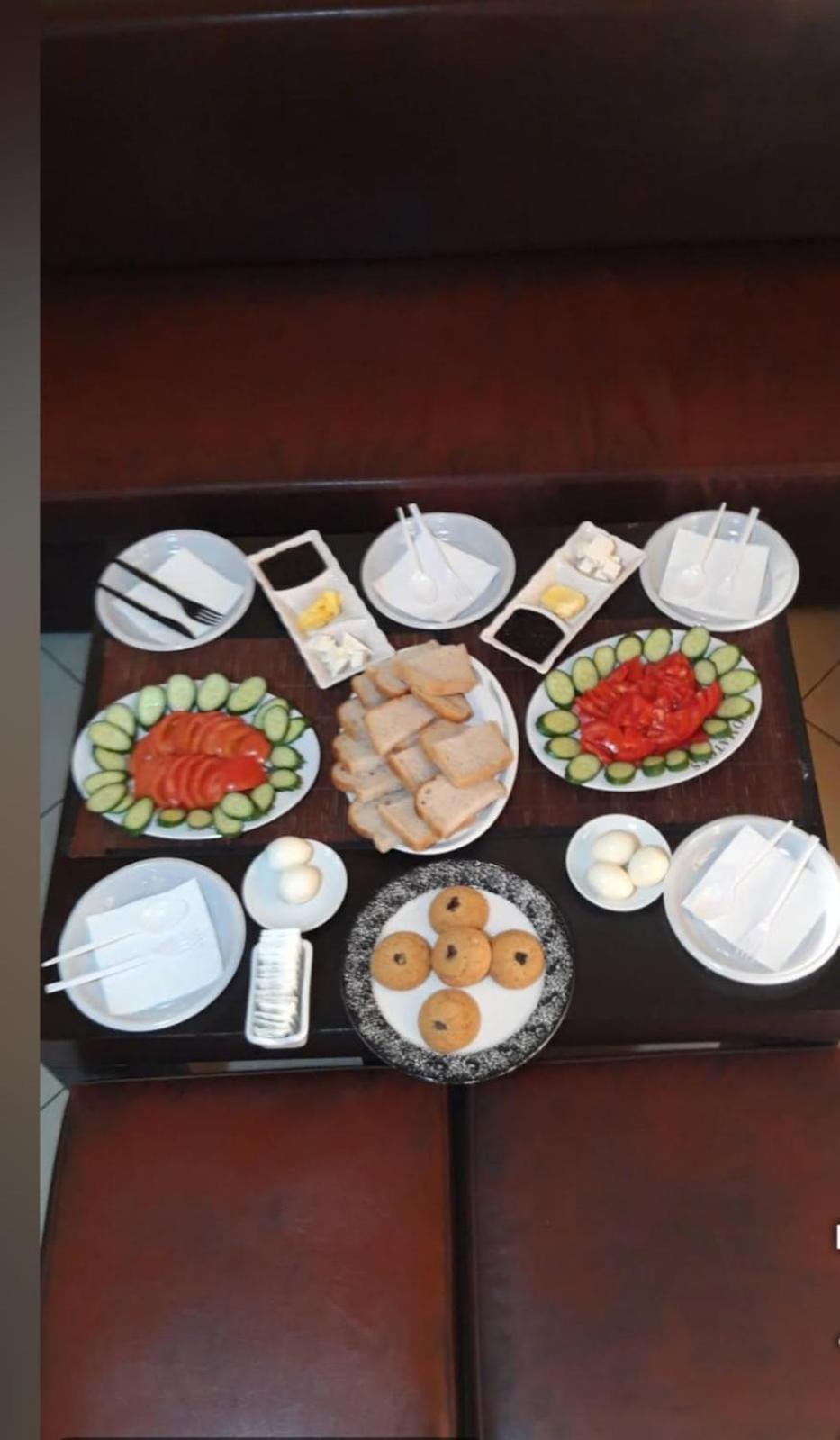 Vila 57 Hotel Тирана Экстерьер фото